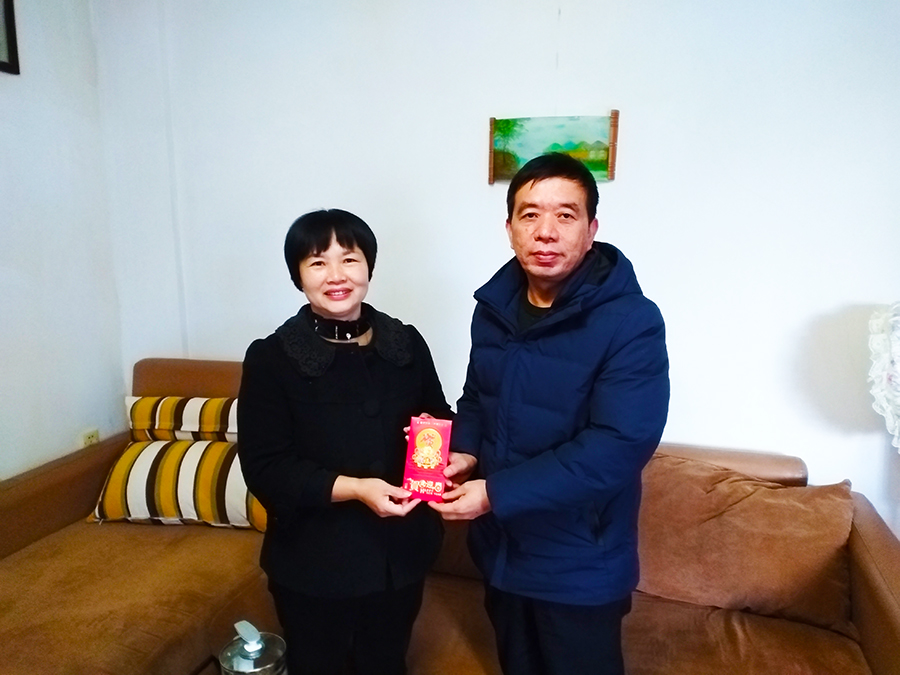 “退休職工常掛懷 春節慰問(wèn)暖人心”虹潤新春走訪(fǎng)慰問(wèn)退休干部和骨干員工